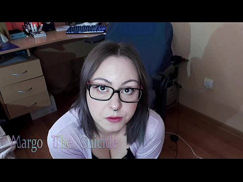 ❤️ Ang Sexy na Babae na may Salamin ay Sumipsip ng Dildo sa Camera ❤❌ Fucking video  sa porn tl.porn33.top