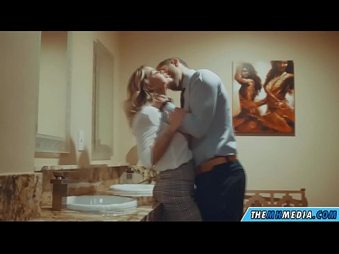 ❤️ Kapag ang isang busty blonde seduces sa isang pampublikong banyo ❤❌ Fucking video sa porn tl.porn33.top